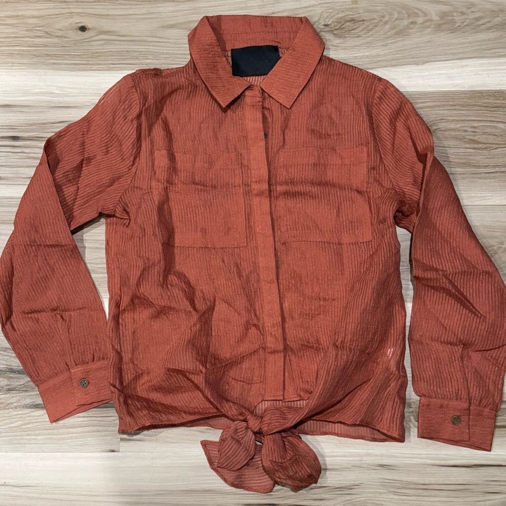 Vacate the Label Burnt Orange Semi Sheer Tie Button Up Blouse Women’s Small